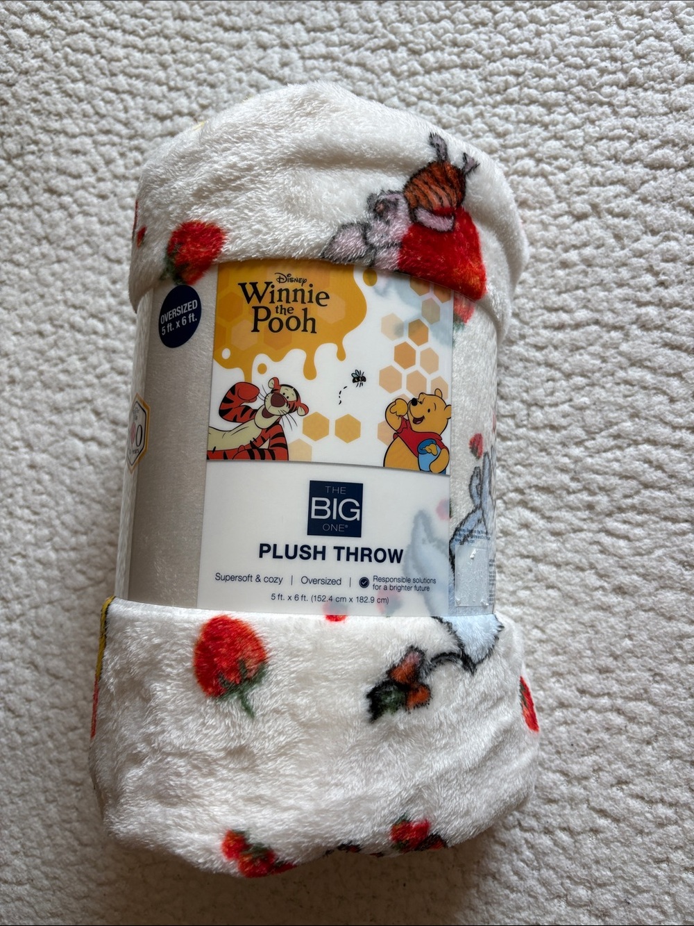 Disney Winnie the Pooh “Berries & Friends” Plush Throw